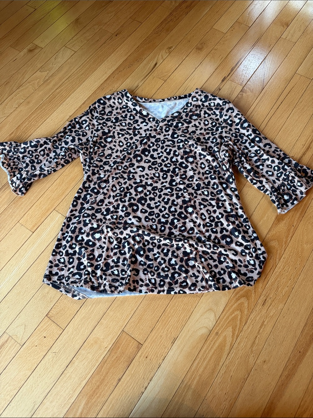 Women's Leopard Print V-Neck Tunic Top - Taupe/Black